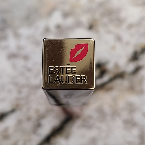 Estee Lauder Kissable Lip Shine - Picture 9 of 10